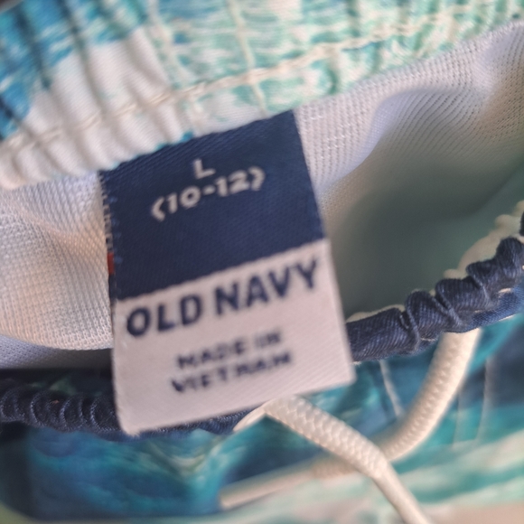 😁OLD NAVY Board Shorts - Picture 3 of 6